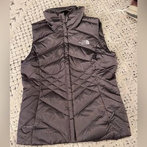 North Face Women’s Full Zip 500 Down Puffer Vest, size XS.